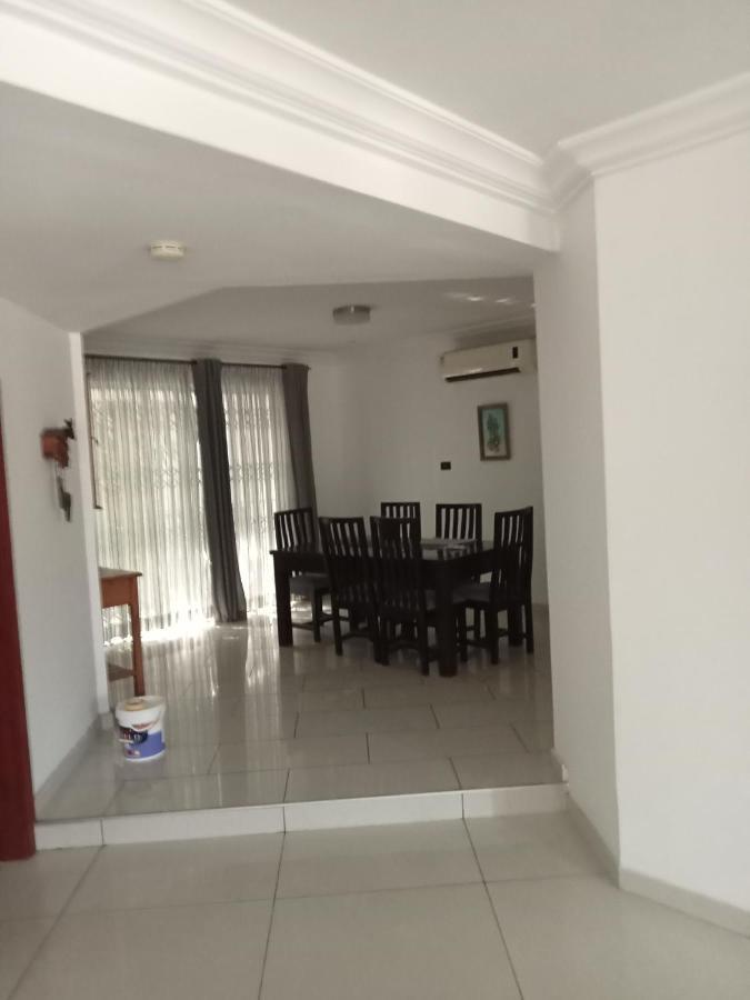 阿克拉Tricia'S Place - One Family At A Time公寓 外观 照片